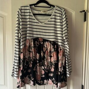 Boutique long sleeve top